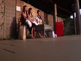 本中10周年感谢祭 秘密美少女中出环岛絶伦男干炮之旅