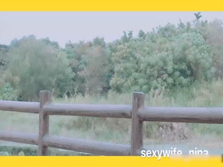 秋天的风衣里什么都不穿才舒服